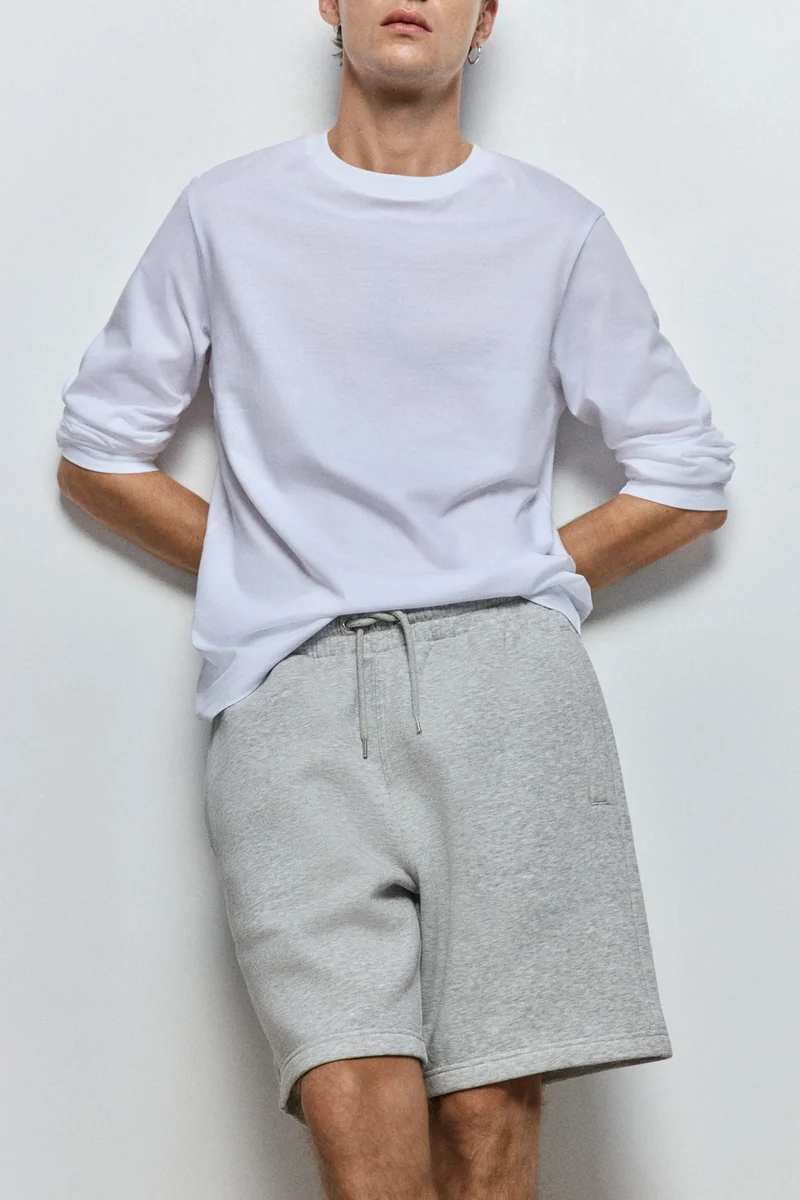 اتش اند ام شورت سميك بقصّة عادية