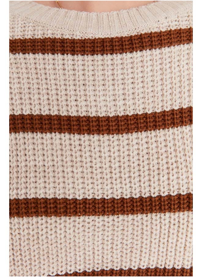 trendyol Crop Basic Striped Knitwear Sweater TWOAW23KZ00390  - Image 4