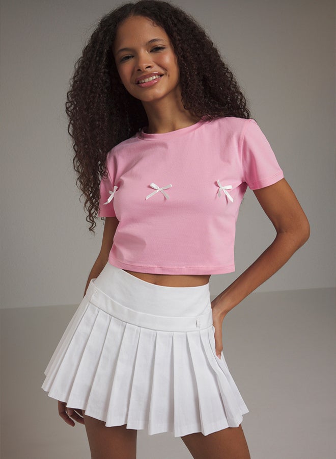 trendyol Pink Bow Detail Crop Short Sleeve Crew Neck Stretchy Knitted T-Shirt - Image 2