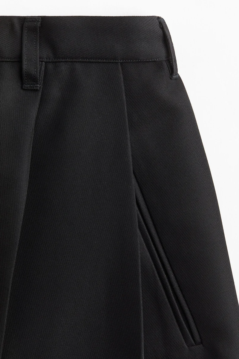 H&M Pleat-detail shorts