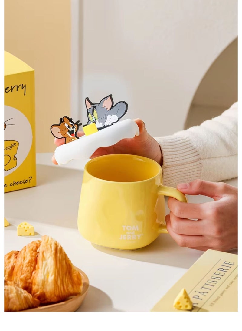 Disney Tom & Jerry Ceramic Mug with Lid – Cute Yellow Cheese-Themed Cartoon Coffee Cup, 3D Character Topper, 410ml, Heat-Resistant Ceramic, Gift Box Included - Image 4