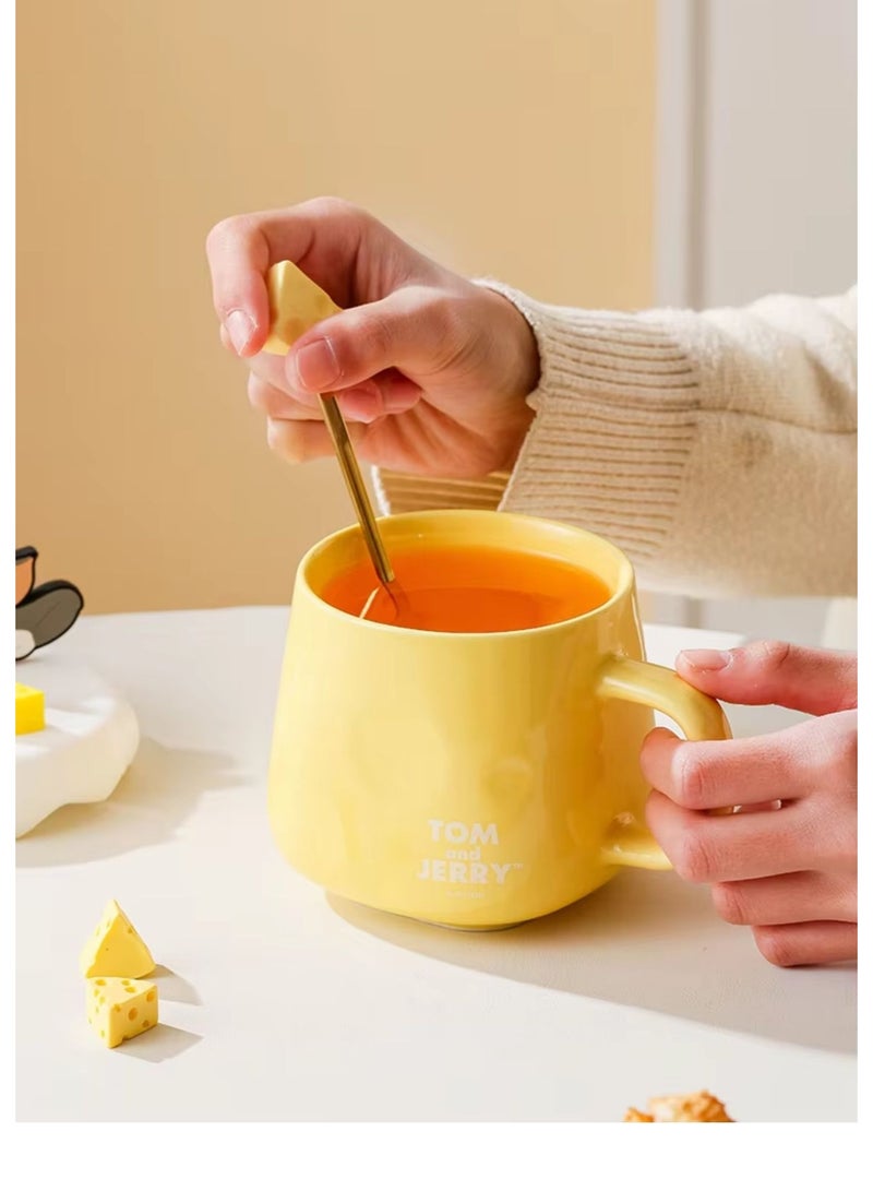 Disney Tom & Jerry Ceramic Mug with Lid – Cute Yellow Cheese-Themed Cartoon Coffee Cup, 3D Character Topper, 410ml, Heat-Resistant Ceramic, Gift Box Included - Image 5