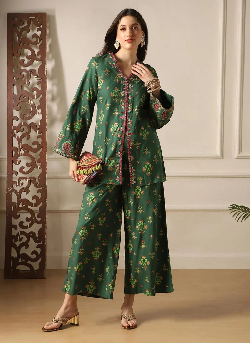 Globus Women Green Embroidery Detail Mirror Work Ethnic Motifs Bell Sleeves Front Slit Top With Pants Fusion Co-Ord Set