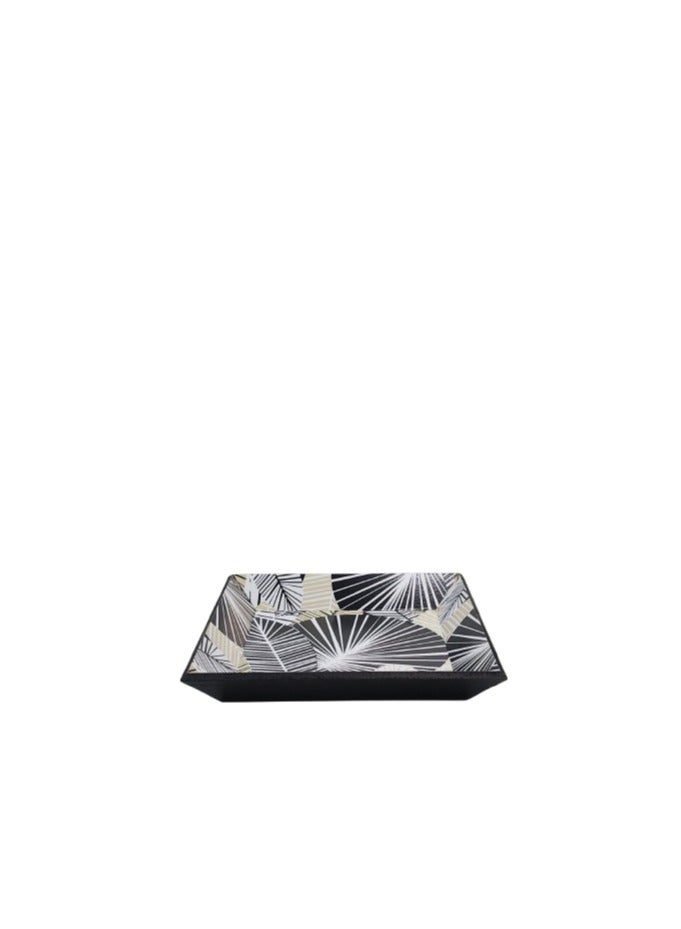 Elegant Wooden Serving Plate with a Geometric Palm Leaf Pattern (30×30x5 cm) – Perfect for Serving Food with Style and Natural Elegance - Image 3