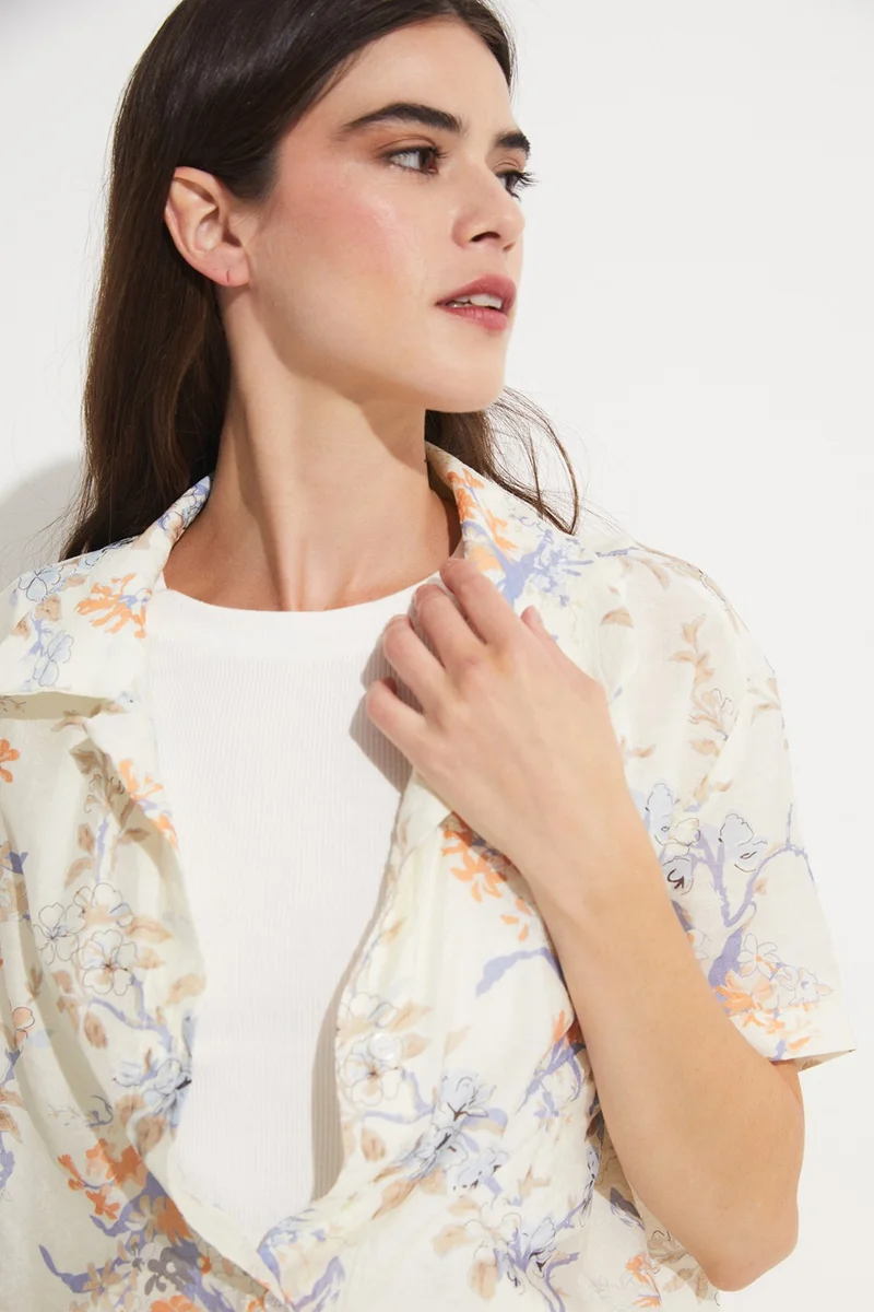 جون Women's Viscose Blend Patterned Crop Shirt