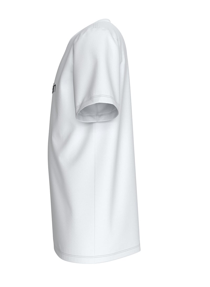 كالفن كلاين جينز تيشيرت شبابي بطبعة جرافيك وياقة مستديرة - Image 3