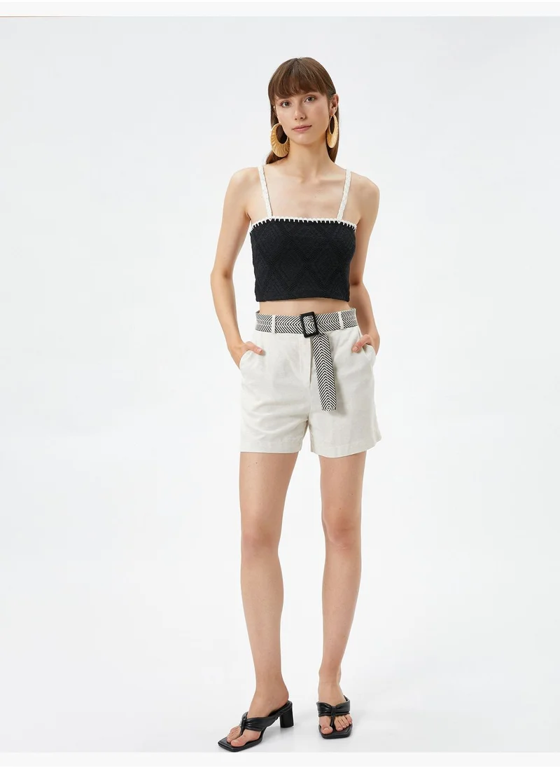 كوتون Strappy Crochet Square Neck Crop Tank Top