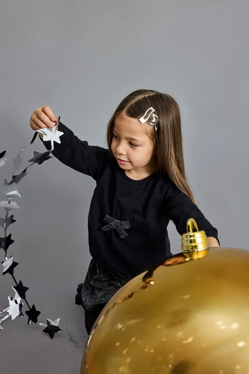 ديفاكتو Baby Girl Christmas Themed Sweatshirt Skirt 2 Piece Set
