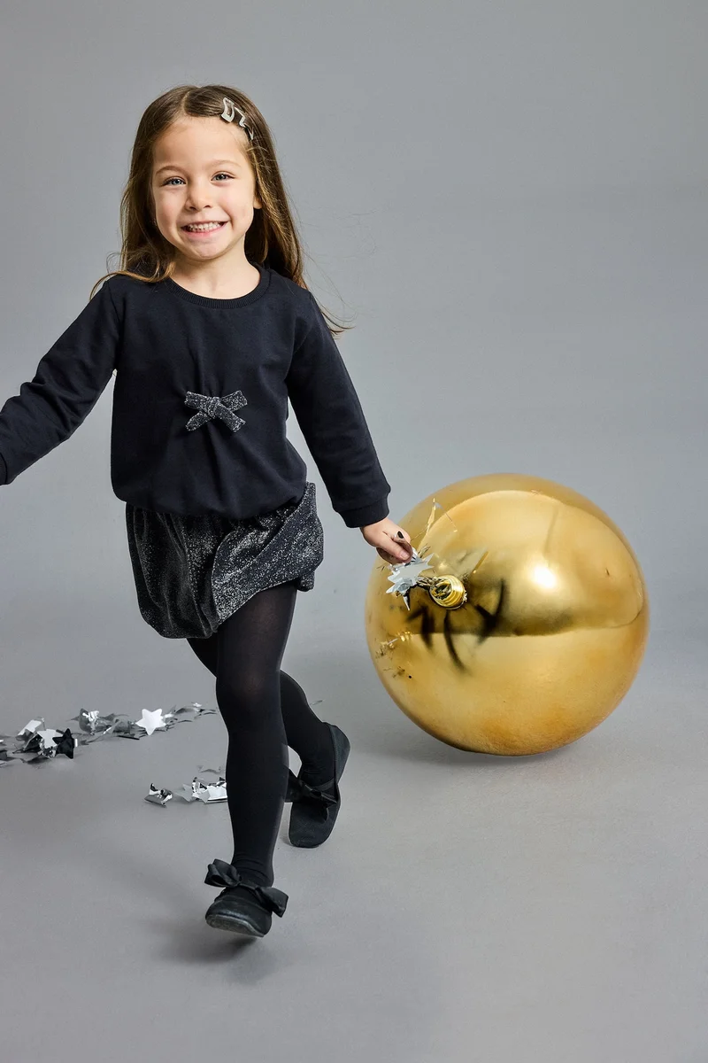 ديفاكتو Baby Girl Christmas Themed Sweatshirt Skirt 2 Piece Set