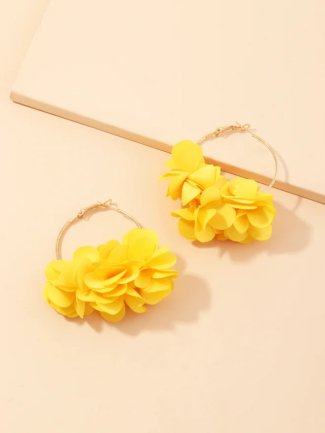 Styli Petal Hoop Earrings