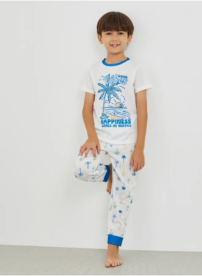 ستايلي Styli Graphic Print T-Shirt and Pyjama Set