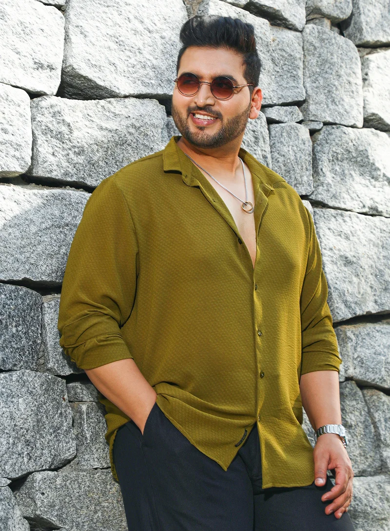 Instafab Plus Instafab Plus Men's Olive Green Distorté-Woven Regular Shirt For Casual Wear | Spread Collar | Long Cuffed Sleeves | Button Closure | Plus Size Shirt Crafted With Comfort Fit For Everyday Wear