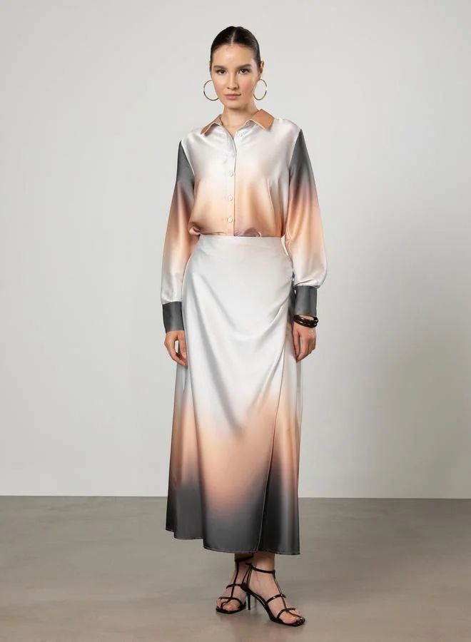 رفقة من مودانيسا رفقة من مودانيسا تونيك ساتان مطبوع باللون العنبري بأزرار