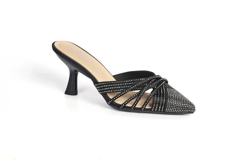 Cuple Ladies  Slip-On Mules embellished