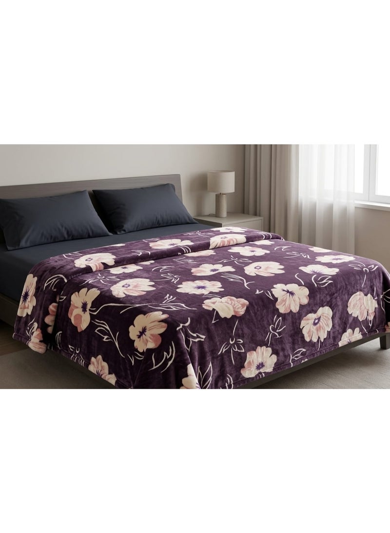 Winter Savings Package (3 pieces): Warm velvet blanket set with a floral pattern and multiple colors - Image 4