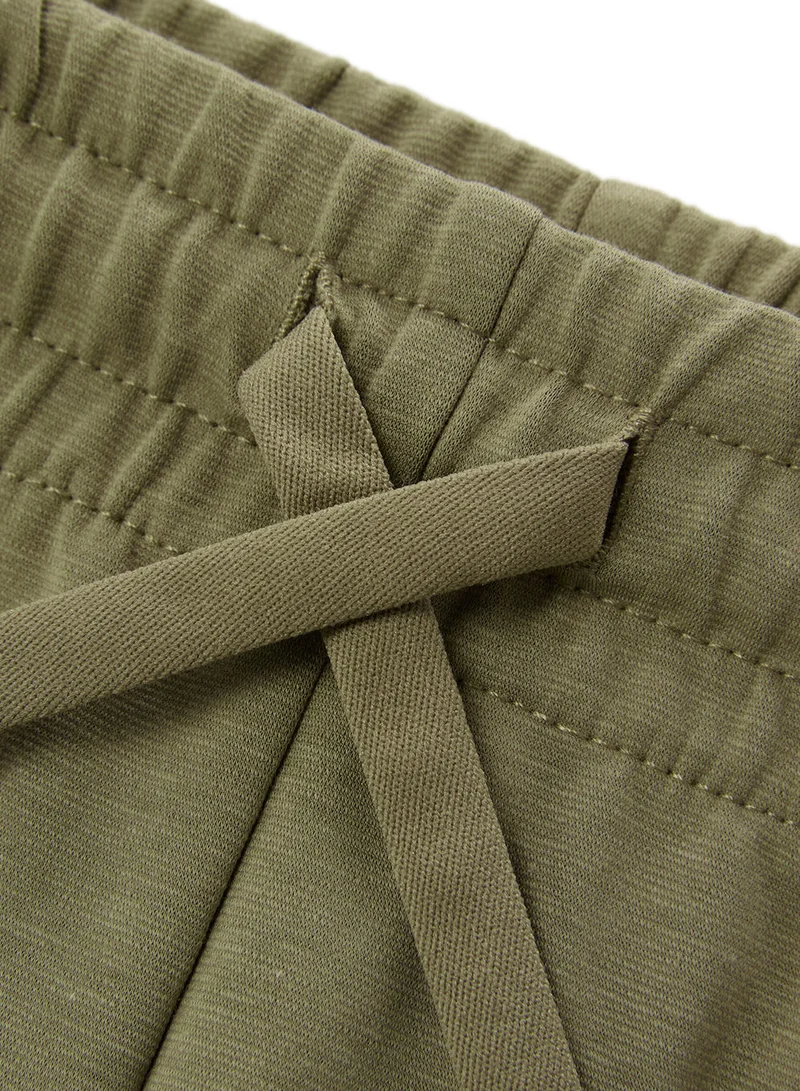 GIORDANO  Men's Interlock Knit Shorts: Comfort & Style for Men | Best Price UAE