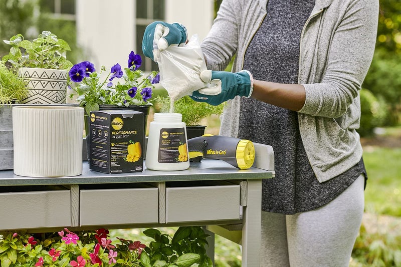 Miracle-Gro Performance Organics Garden Feeder, 12 oz. - Includes First Feeding of Miracle-Gro Performance Organics Plant Nutrition Inside - Feed Vegetables, Flowers and Herbs While Watering - Image 2