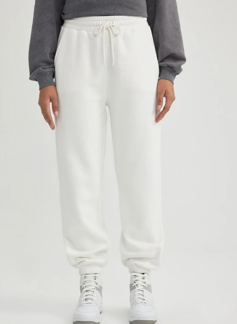 DeFacto Woman Jogger - Standart Fit Trousers