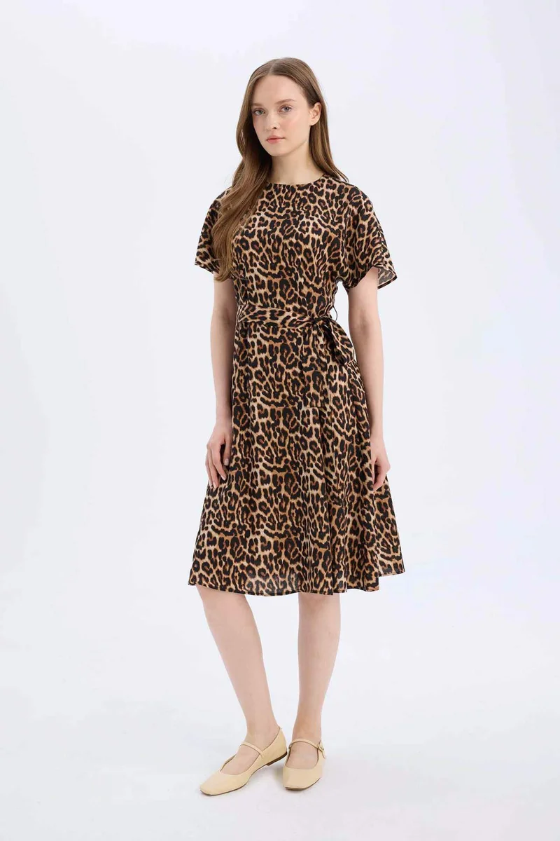 ديفاكتو Regular Fit Crew Neck Leopard Midi Dress