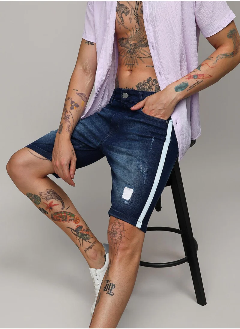 كامبوس سوترا Campus Sutra Men's Blue Heavy Distressed Denim Shorts For Casual Wear | Medium-Wash | Regular Fit | Button Closure | Cotton Denim Shorts Crafted With Comfort Fit For Everyday Wear