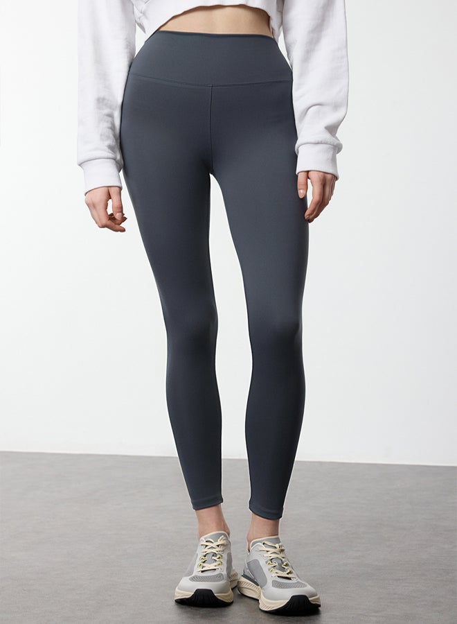 trendyol Anthracite Soft Brushed Fabric Reflective Print Detailed Full Length Knitted Sports Tights - Image 3