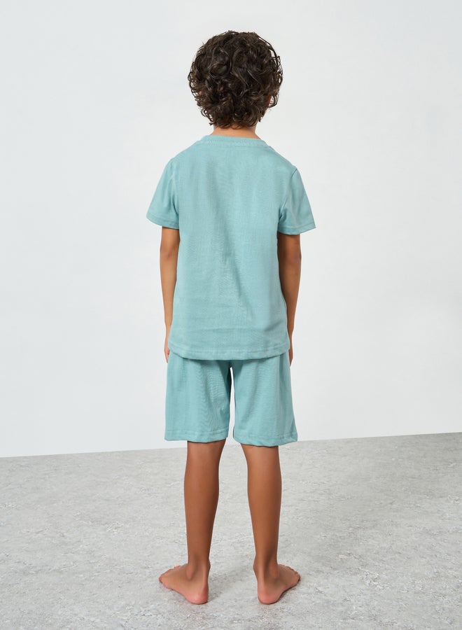 Styli Boys Printed Short Sleeve T-Shirt And Shorts Set - Image 3