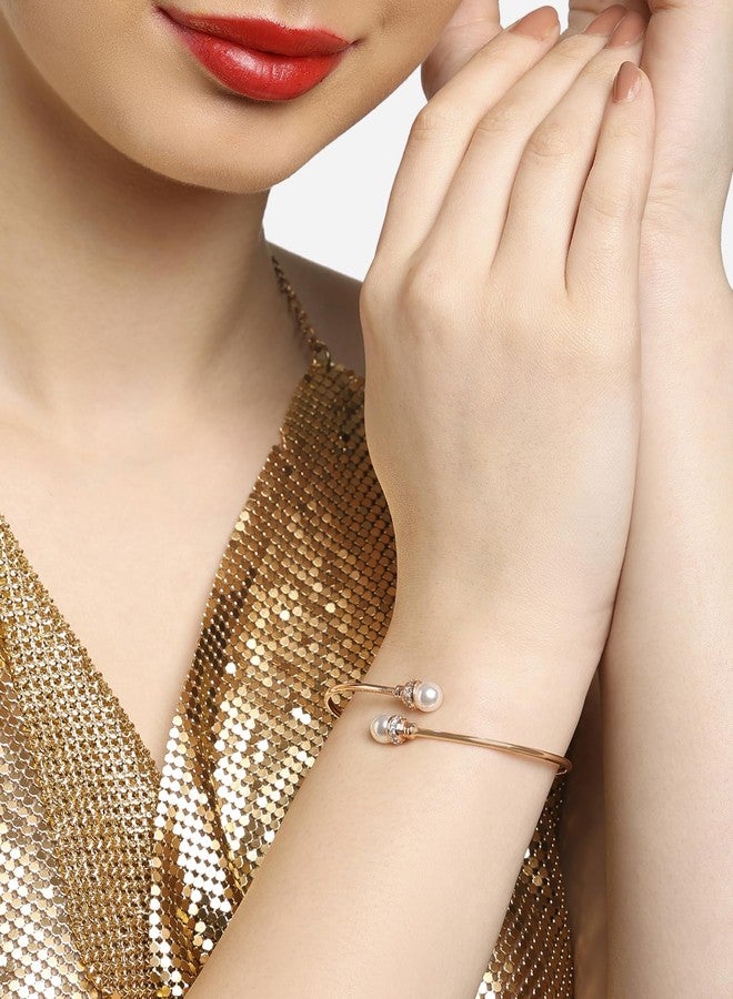 Zaveri Pearls طقم سوار زافيري بيرلز مكون من قطعتين، مصنوع من النحاس الأصفر، بلون ذهبي وردي، مرصع باللؤلؤ والزركونيا المكعبة، بتصميم عصري، للنساء - ZPFK17974 - Image 4