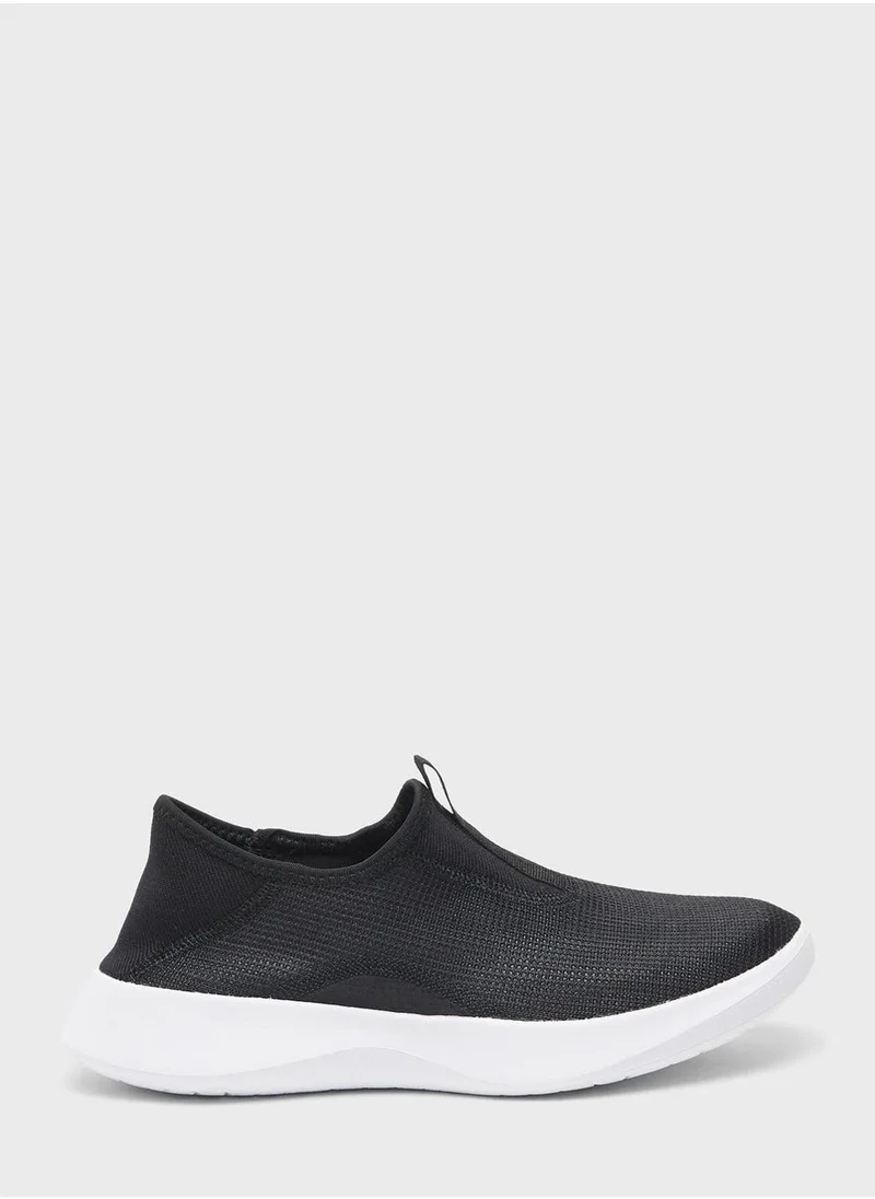 Dash Close Toe Flat Slip Ons