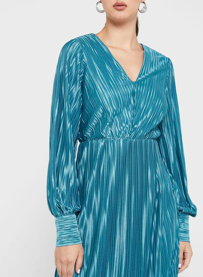 YAS V-Neck Plisse Dress