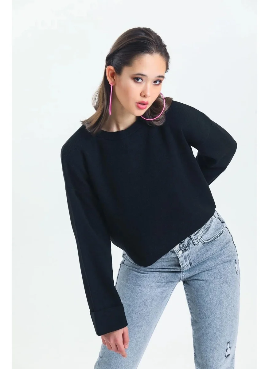 Tena Women's Black Crew Neck Sleeve Fold-Up Sweater