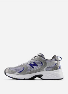 530 حذاء رياضي