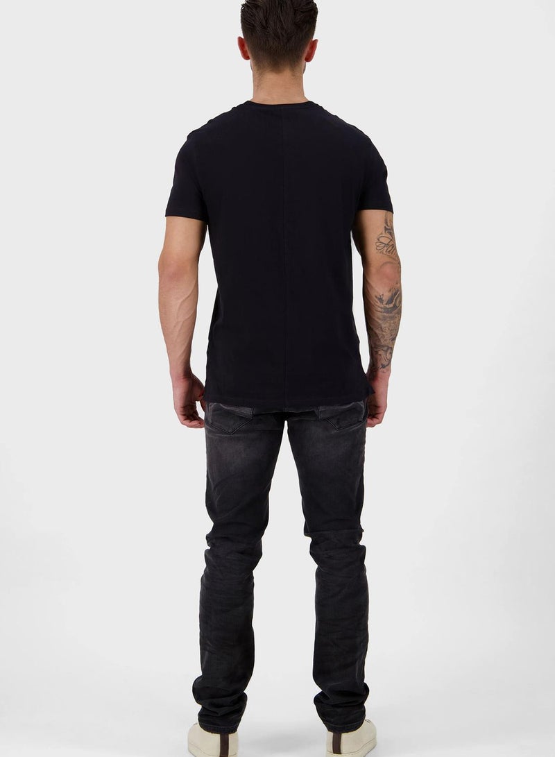 DIFUZED Deadpool Crew Neck T-Shirt  - Image 2