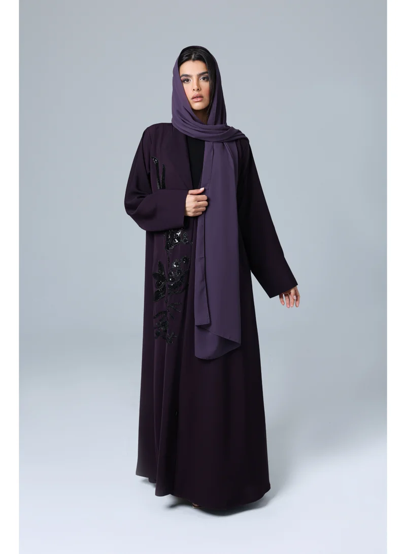 اكسا عباية بنفسجي تطريز اسود كرستال