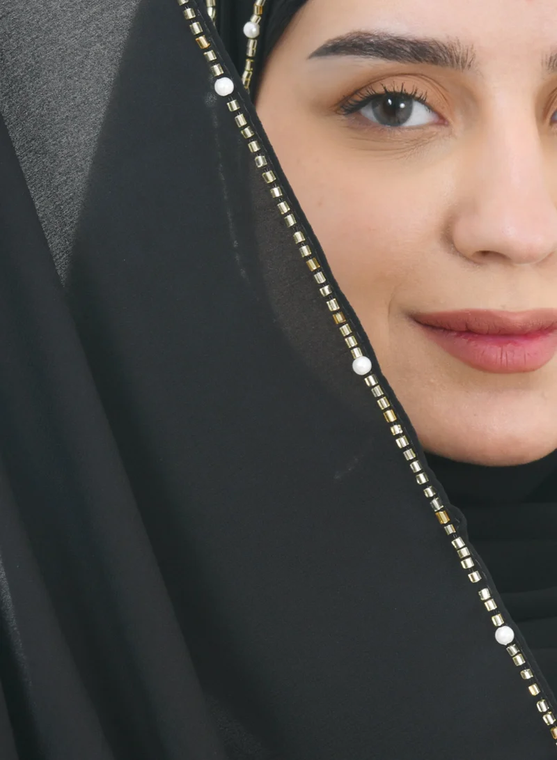 عبايات حوراء طرحه حرير سوداء بحافة مزينة بشك ابيض مع اللؤلؤ