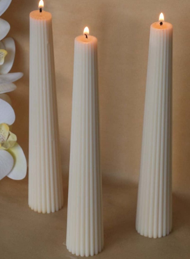 إنشز هوم 3 شموع عمودية طويلة - Image 1