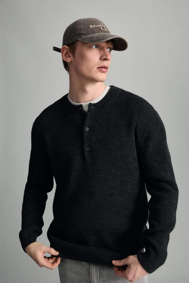 ديفاكتو Standard Fit Knit Pullover