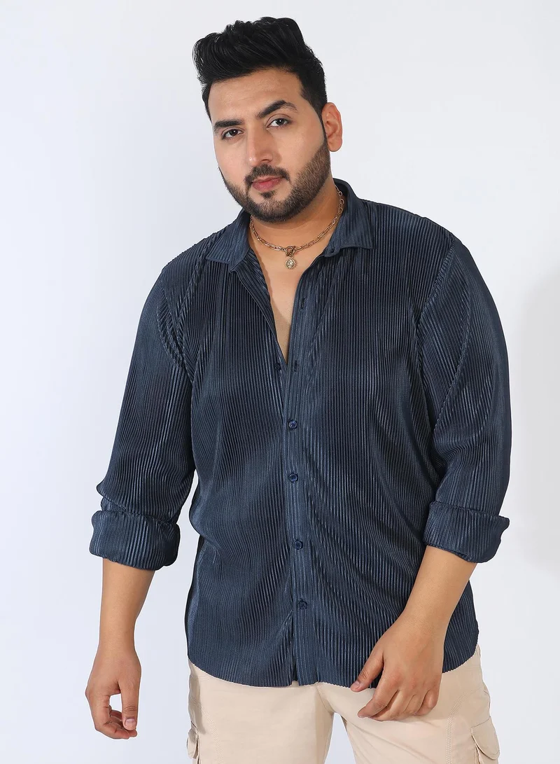 انستافاب بلس قميص أزرق داكن للرجال ذو طيات مجعدة
