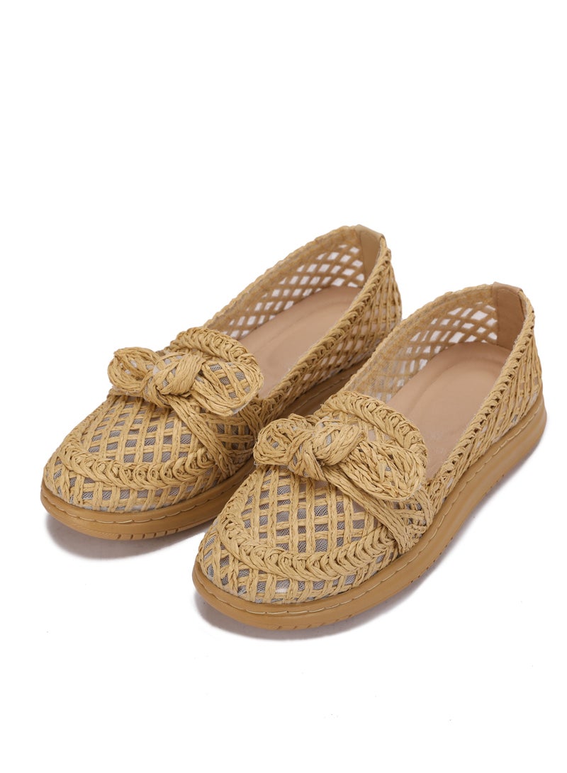 حذاء نسائي خفيف بنقشة شبكية وعقدة أمامية - مزيج مثالي من الراحة والأناقة - Image 2