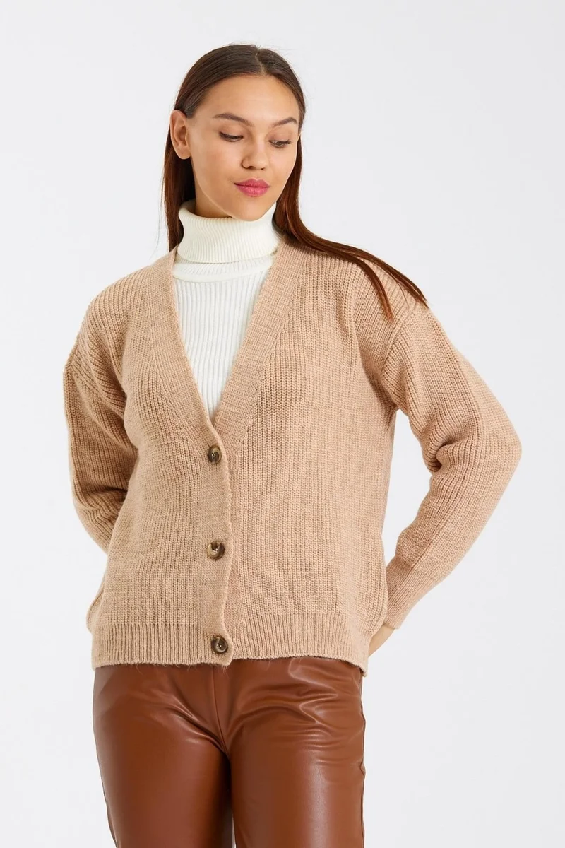 Odelon Buttoned V-Neck Oversize Women's Beige Knitted Cardigan