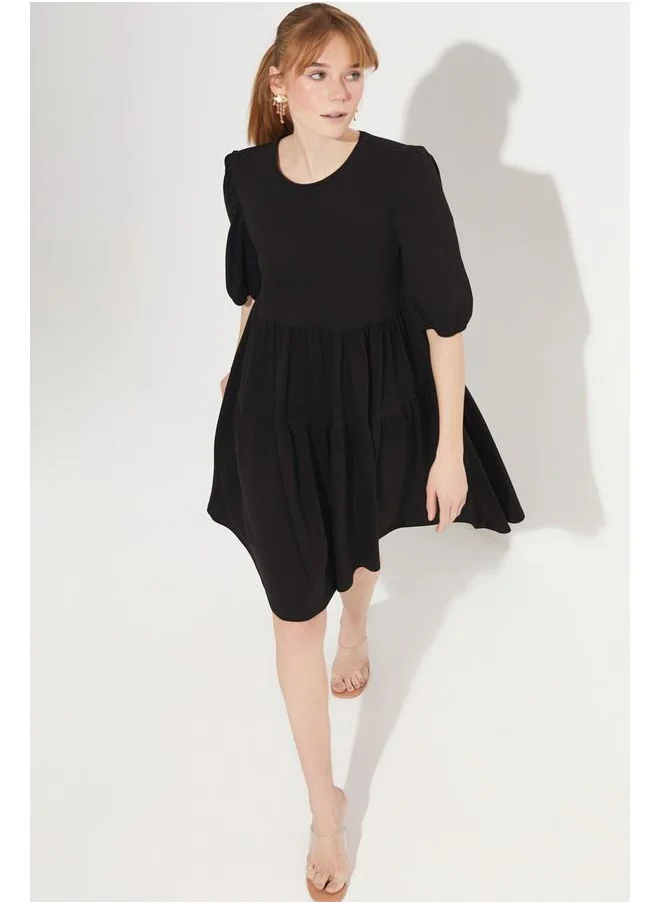 جون June Women Straight Fit Crew Neck Balloon Sleeve Flounce Detailed Mini Knitted Dress Black