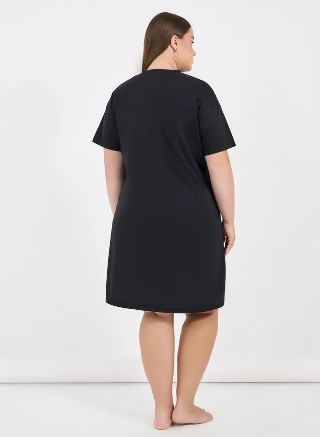 Styli Styli Plus Size Leopard Graphic Print Sleep T-Shirt Dress