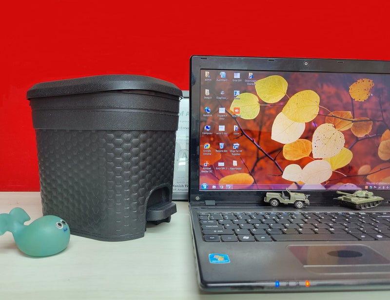 MOLTRES - Kleno (SMALL Size) Pedal Bin - Cap. 5 LTR - Plastic (Size-18cmx16cmx20cm) -Table, Desk Plastic Pedal Dustbin (Kleno_5 Bin, Brown) - Image 4