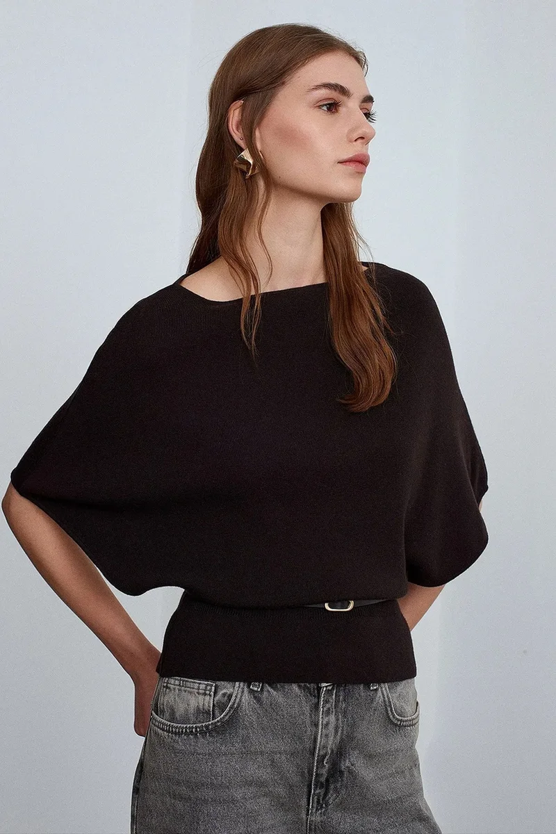 DILVIN Belted Boat Neck Knit Sweater