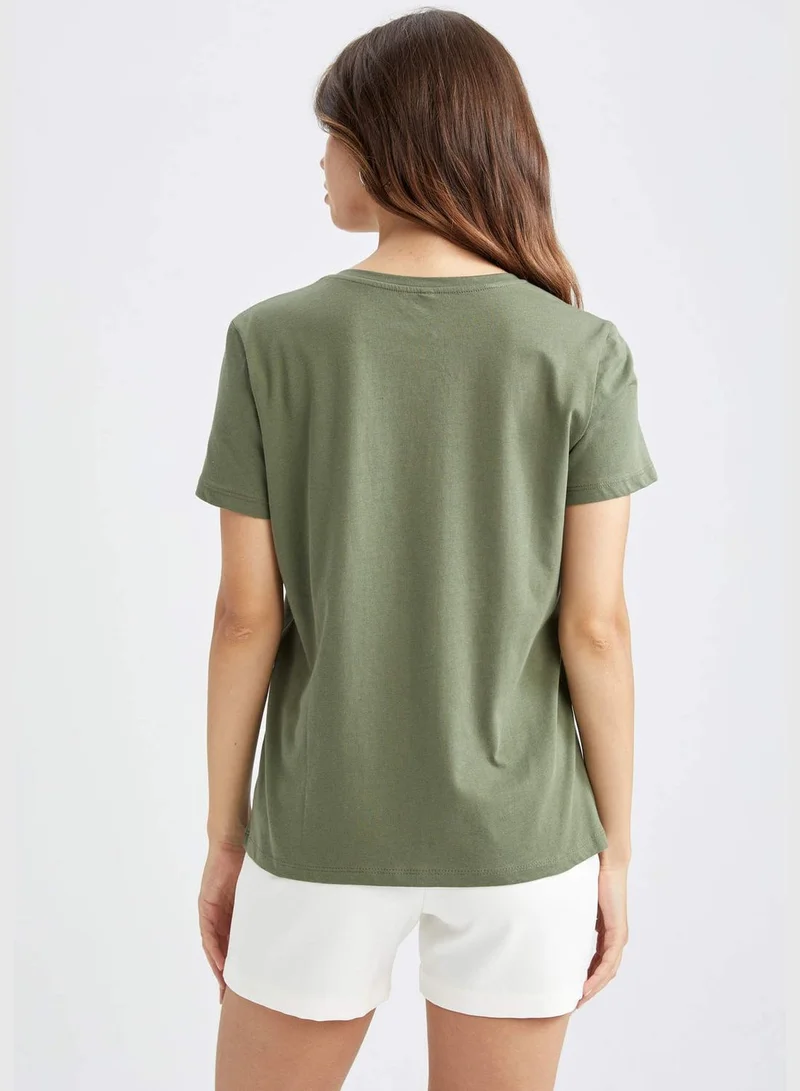 DeFacto Woman Regular Fit C Neck Regular Knitted Short Sleeve T-Shirt