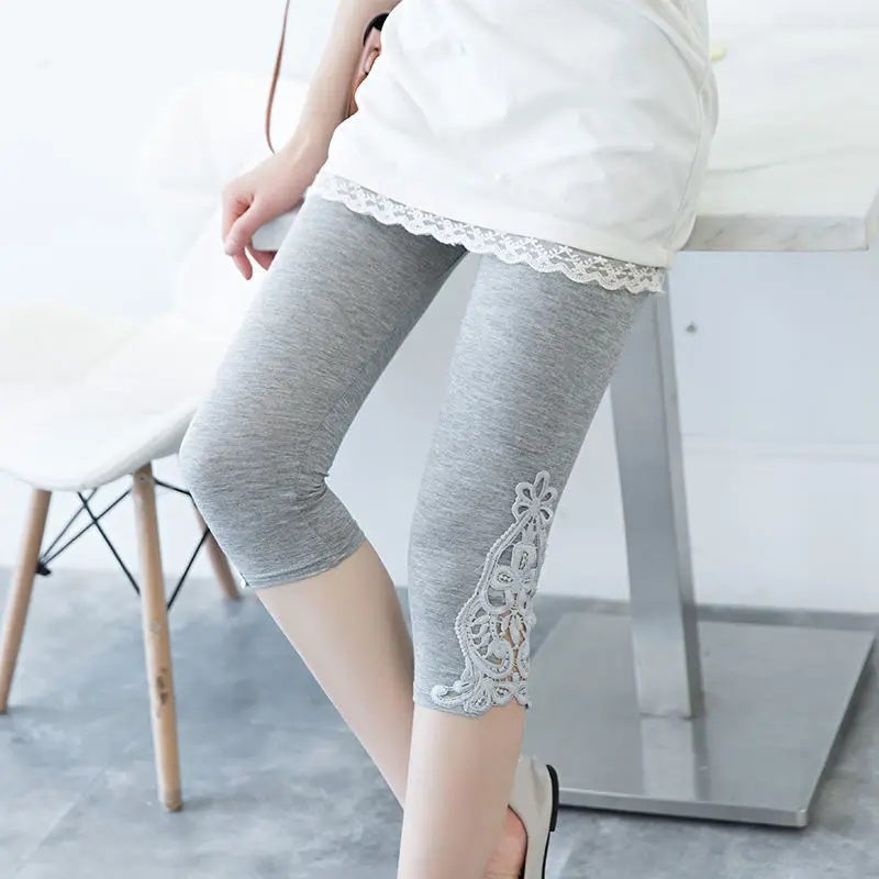 Women's Hollow Lace Stretch Leggings - Image 5