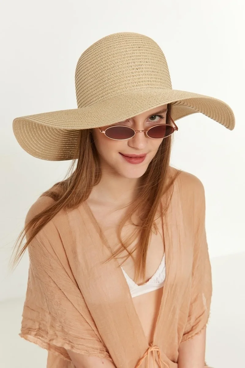 بوتيك بوروك Women's Beige Wide Straw Beach Hat