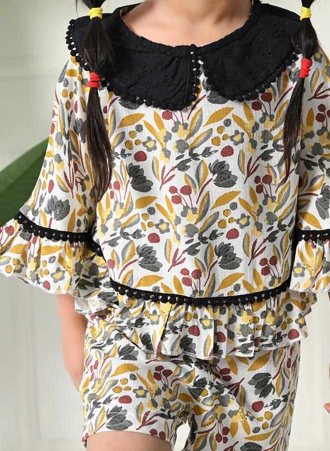 بيلا مودا طقم بلوزة وشورت بطبعات بيلا مودا بياقة مستديرة وحافة مكشكشة - Image 3