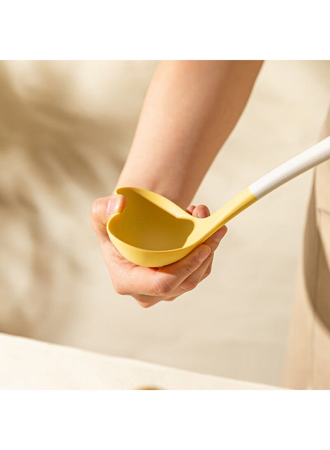 MDZF SWEET HOME Modern Housewife [crayon Shin-chan] Silicone Spatula Household Stir-fry Soup Spoon Non-stick Pan Shovel Special Kitchen Utensils Silicone Soup Spoon  - Image 3
