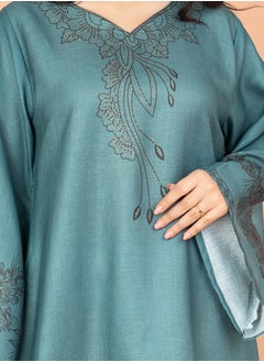 اكسا جلابية سادة لمسات زهور  IN1024 ازرق  - Image 2