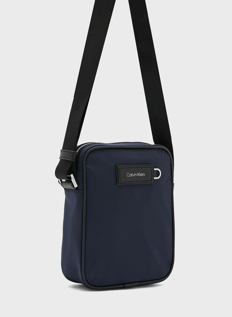 CALVIN KLEIN Wide Strap Messenger Bag